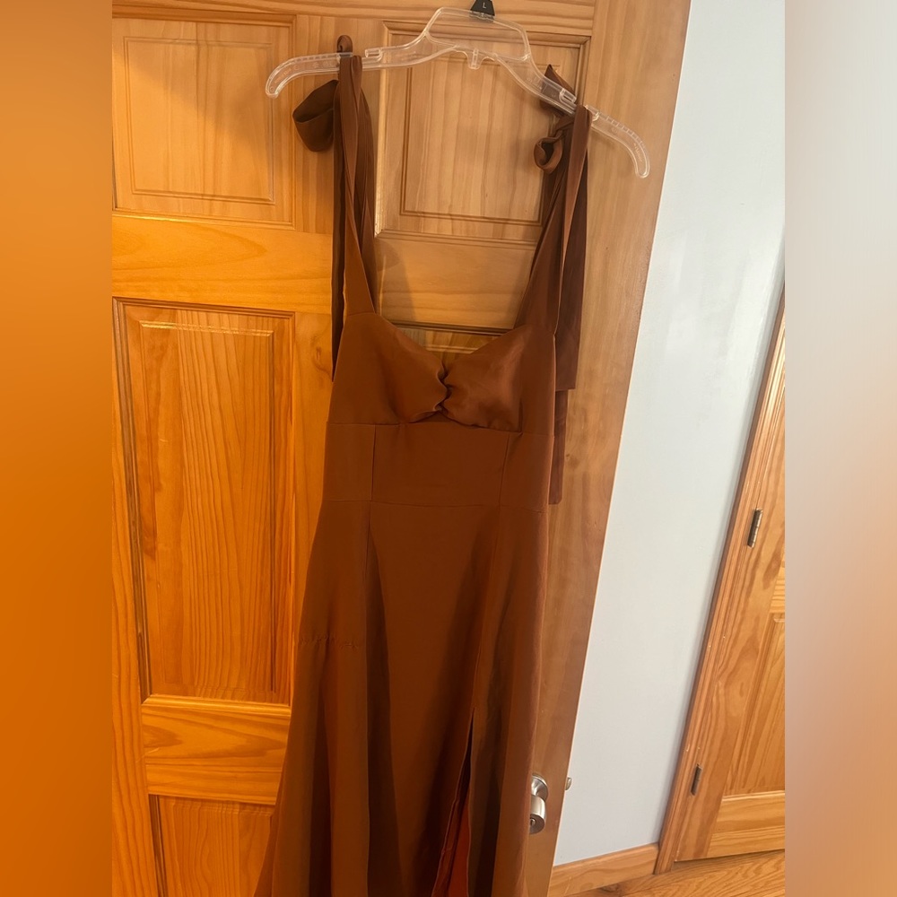 Beautiful brown dress - Picture 2 of 9